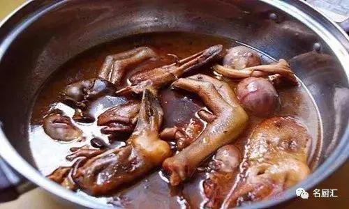 卤水卤菜发黑怎么补救,卤菜卤水发臭怎么回事