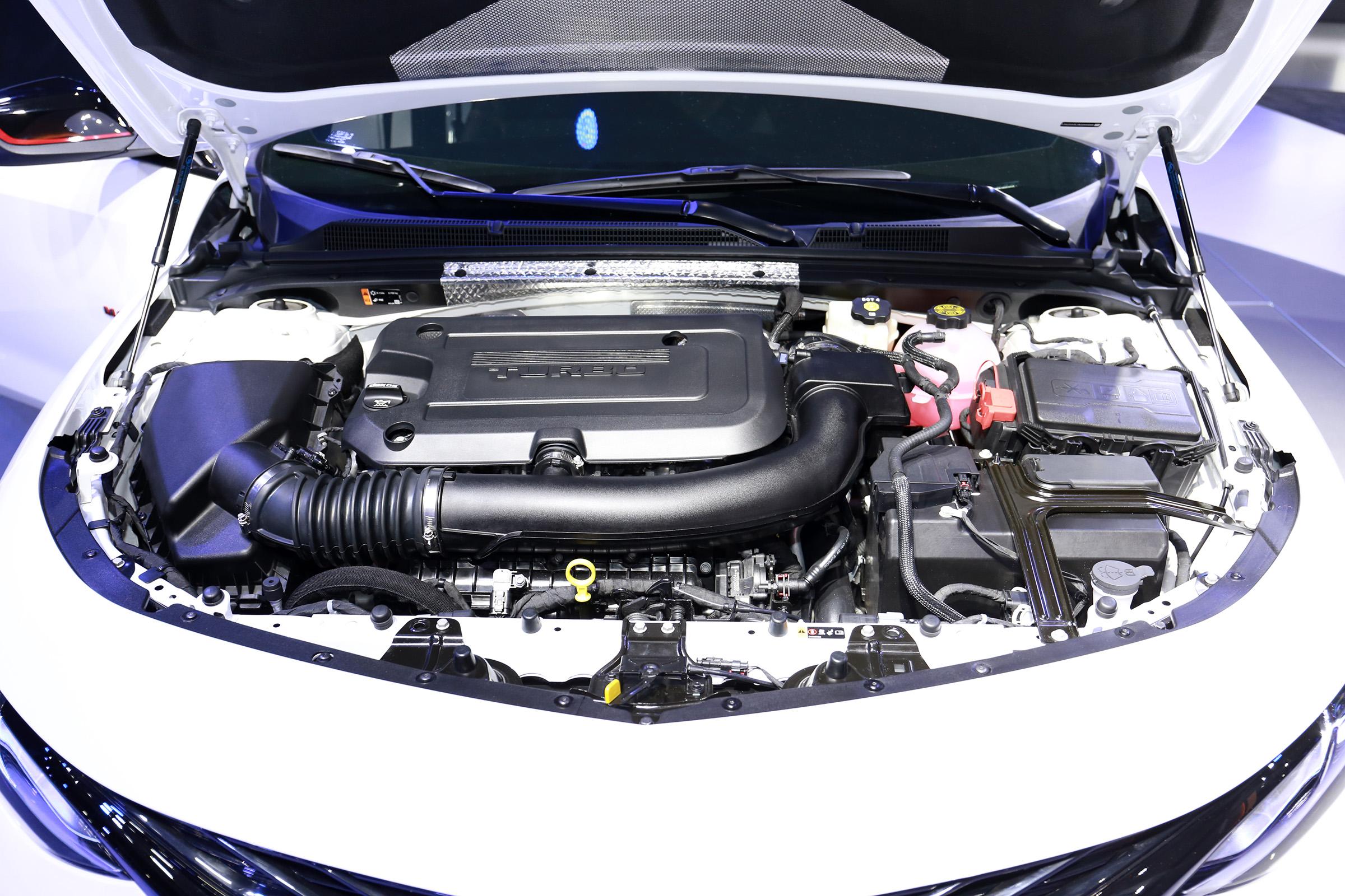 迈锐宝xl和凌渡屌丝三宝,迈锐宝XL新款老款同框