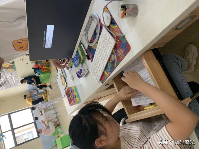 乐高前台电脑蓝屏了，装系统就解决了，小姐姐：才50，这么便宜