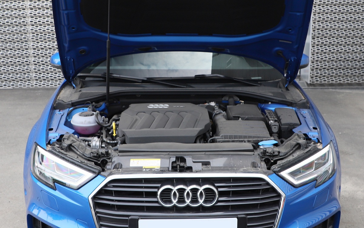 性价比最高的奥迪敞篷,十几万奥迪4座敞篷车速度