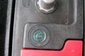 如何判断汽车电瓶的好坏,怎么判断电瓶充电器的好坏