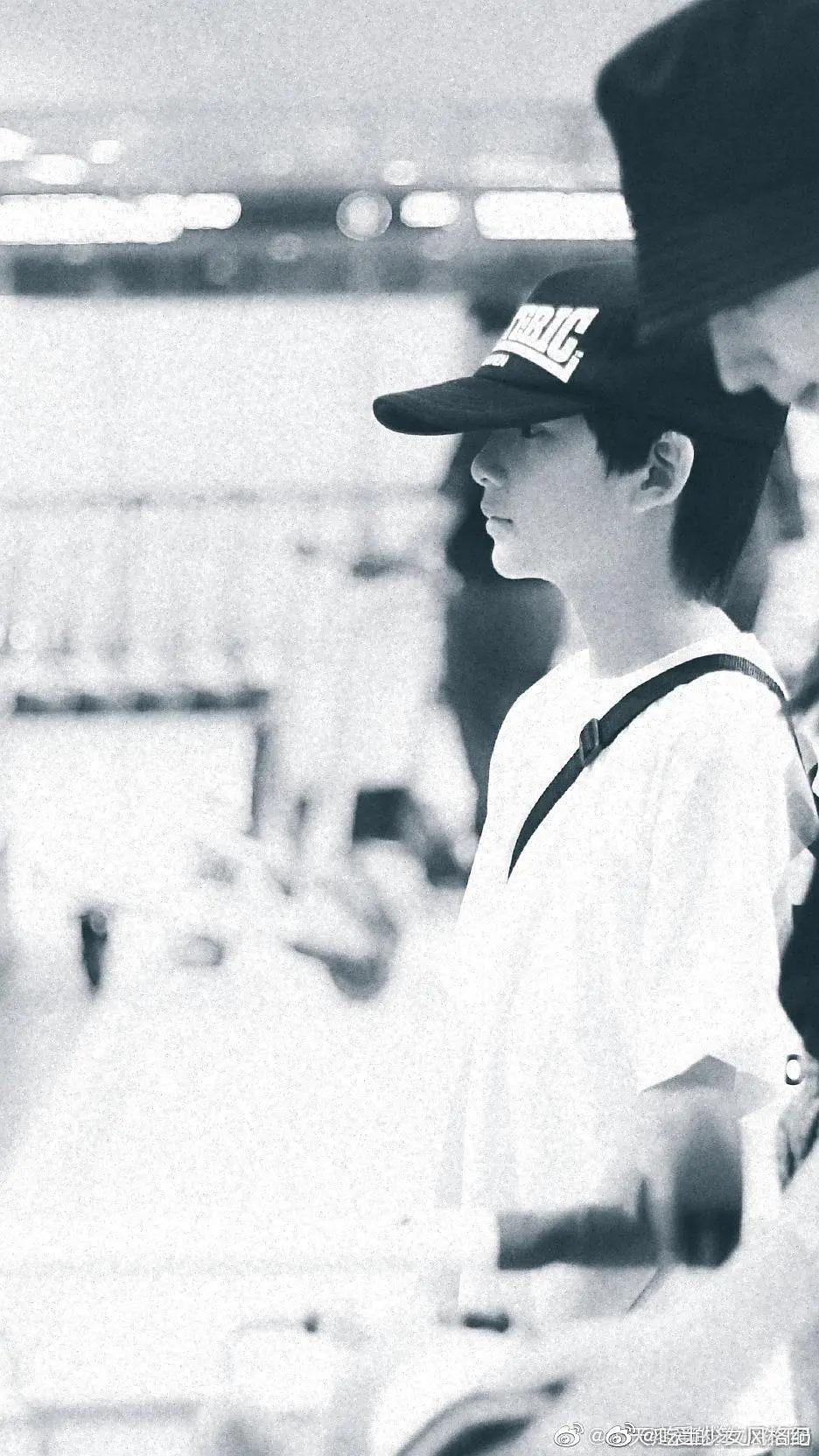 顶顶长大颜值,董洁和儿子顶顶差多少岁