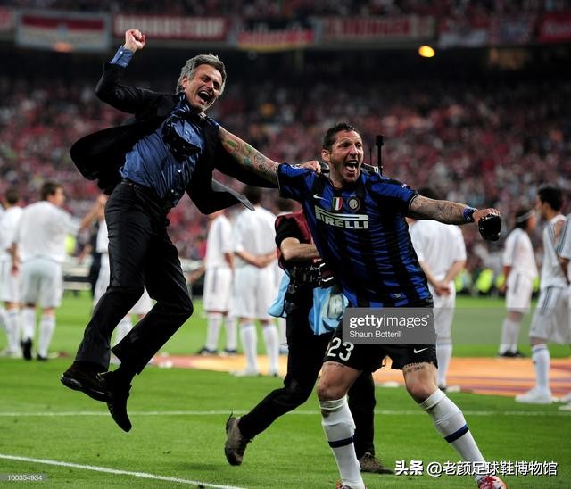 亚洲球王恶意蹬踏染红，除禁赛难逃父亲责罚，因为人性比足球重要