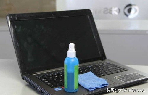 笔记本电脑风扇如何清洁,笔记本电脑键盘怎么清洁