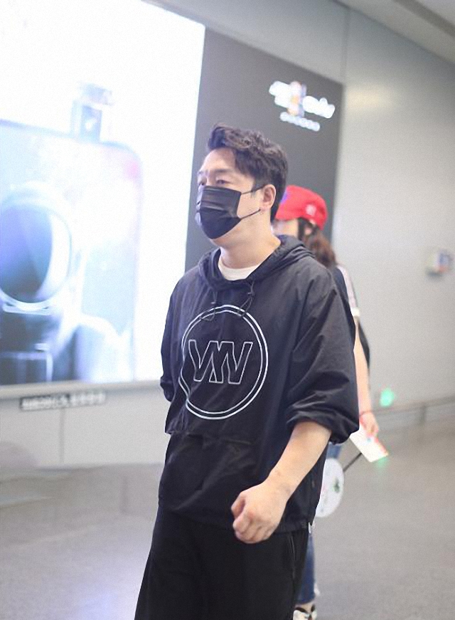 榛勬袱涓汉绌挎惌,榛勬袱鏃ュ父绌挎惌