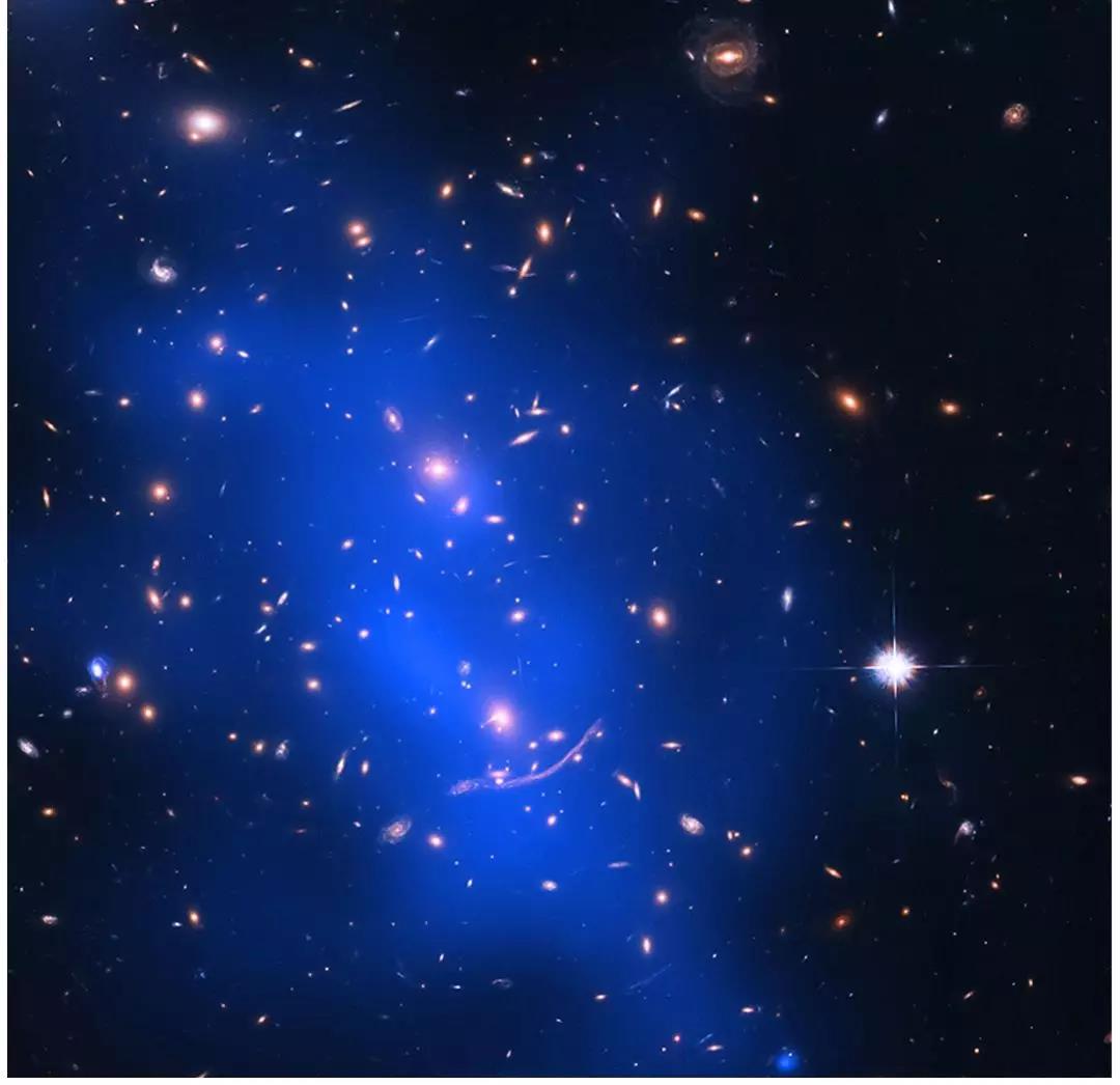 黑洞和恒星深度剖析,论黑洞与虫洞的区别