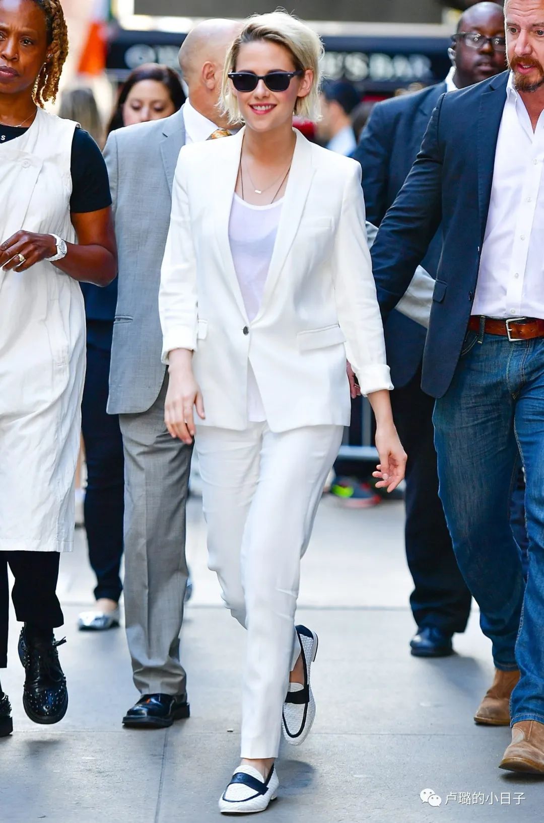 真正的法国女人,真正的巴黎女生冬天都在穿什么