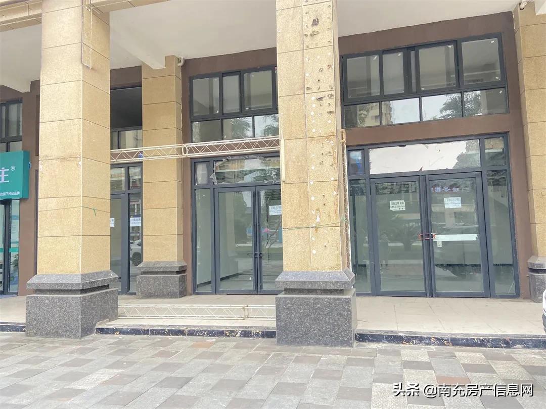 嘉陵区比较繁华商业区,商业不足