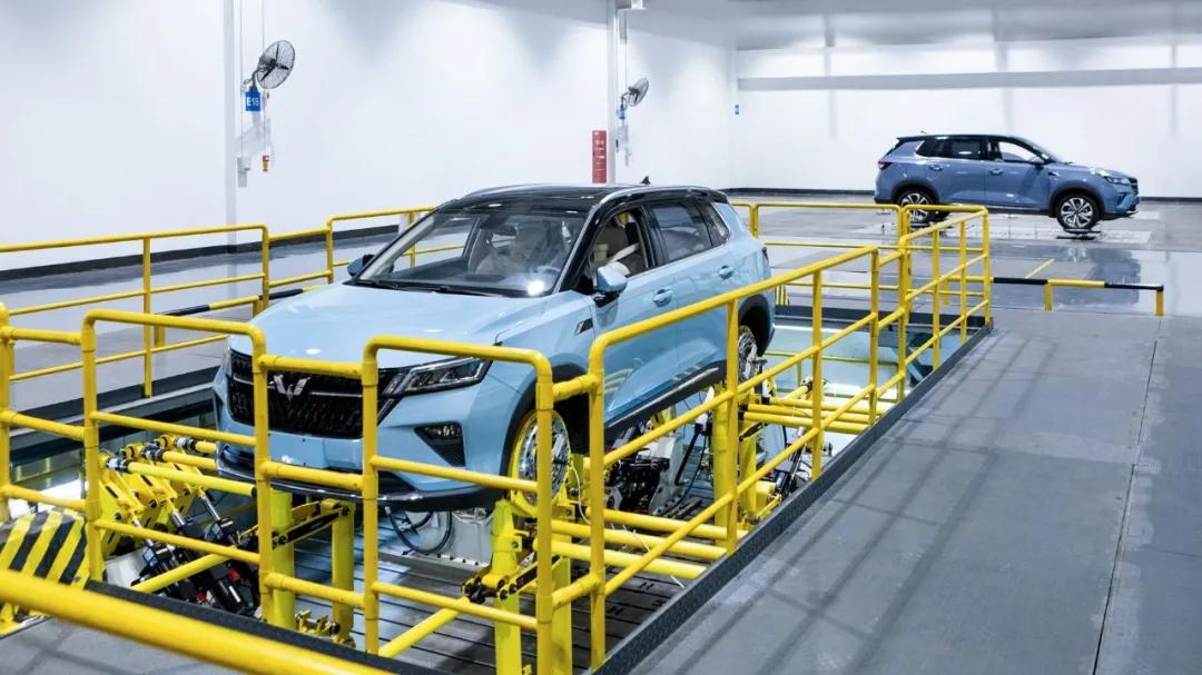 去柳州本地看五菱车,广西五菱参观