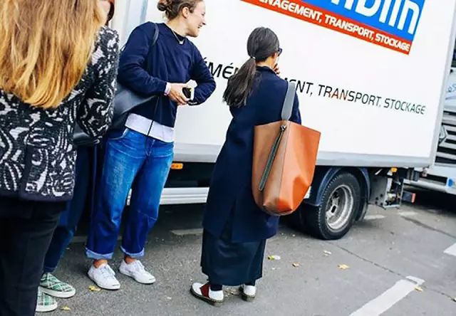 适合新人职场背的包,职场背哪种奢侈包