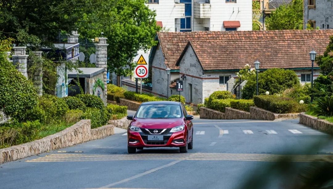 2013款骐达1.6自动挡真实油耗,骐达200块钱跑300公里油耗高吗