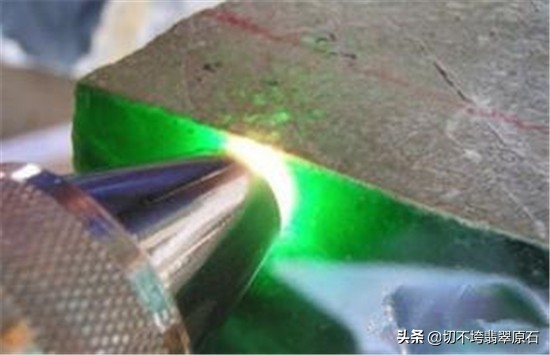 会卡场口的翡翠介绍,会卡场口的翡翠手镯