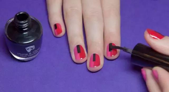 黑黄皮显白指甲油,黄黑皮裸色指甲油怎么选