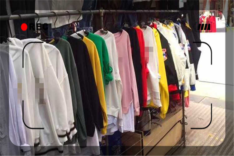 一个50岁的人，手里有一万元本钱，现在能做哪些小生意维持生计？