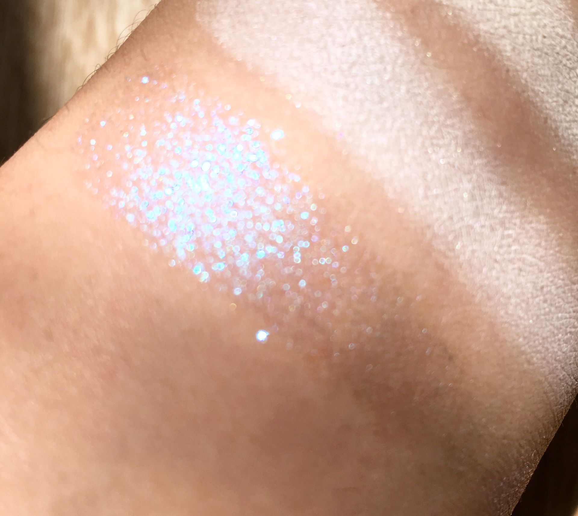 腮红唇膏眼影三合一推荐,欧美风的眼影腮红口红推荐