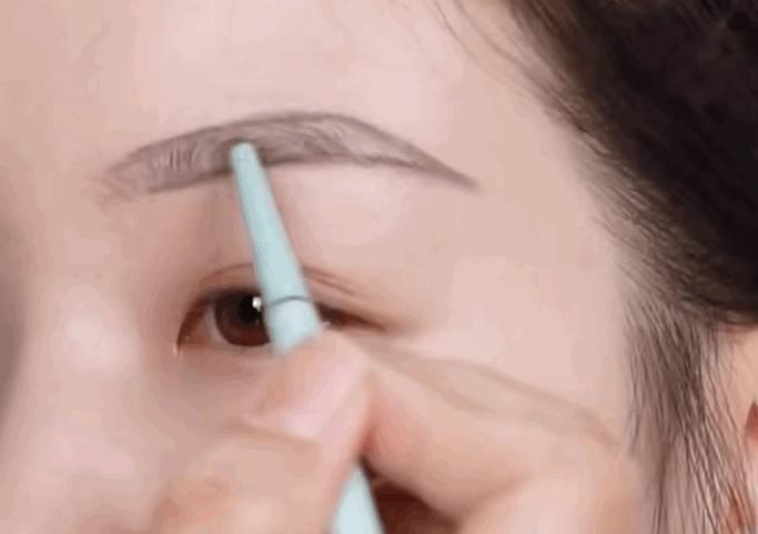 为什么化了妆反而不好看,为什么你明明化了妆却看不出来