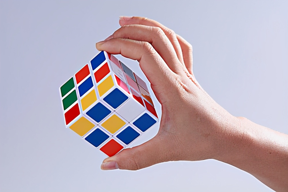 魔方教程公式口诀七步完全还原,魔方教程公式口诀第七步
