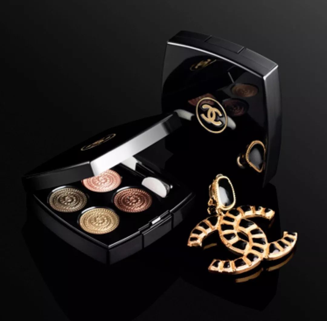 mac2019圣诞限定高光是什么,mac圣诞套装试色2019