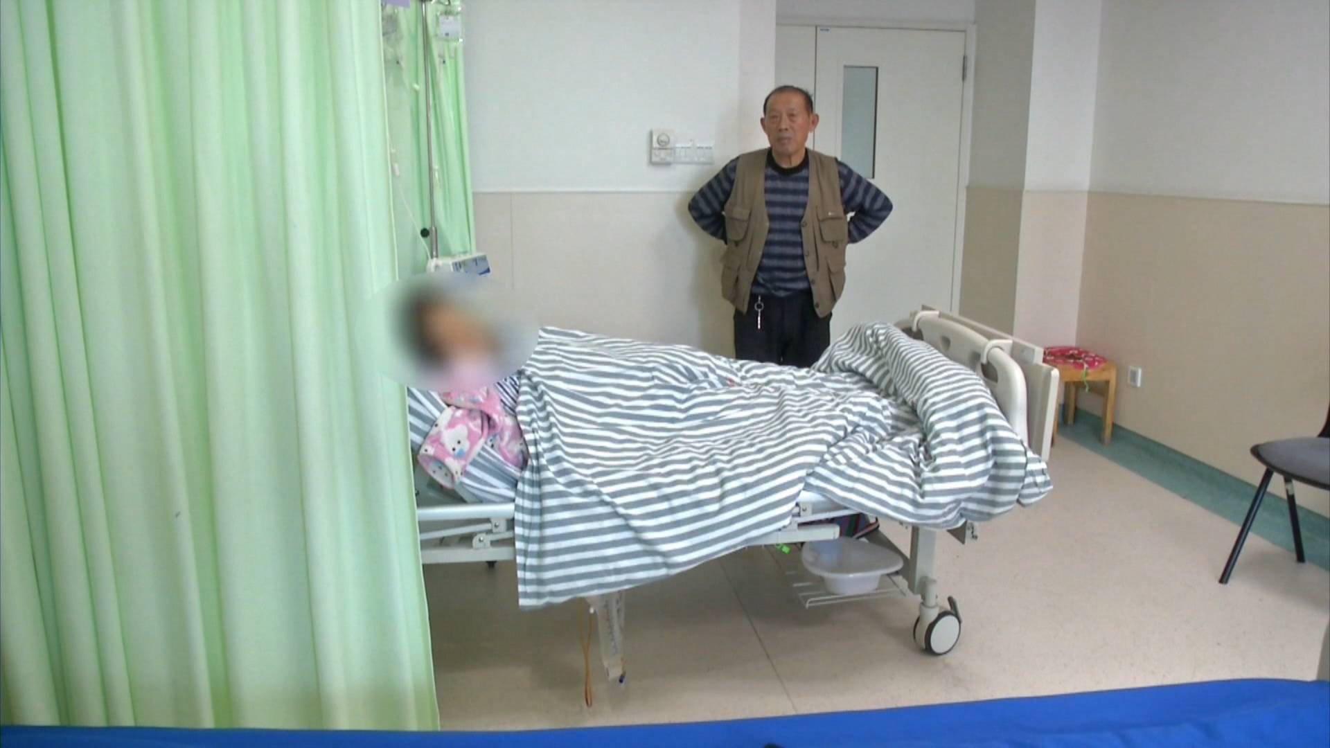 70岁老人灌肠犯法吗,长期灌肠排便对身体有什么危害