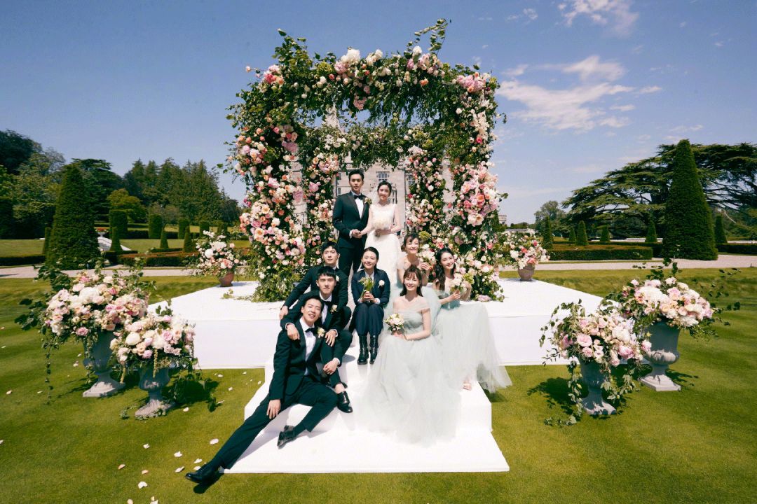 10月参加婚礼衣服搭配,参加10月份婚礼穿什么衣服好