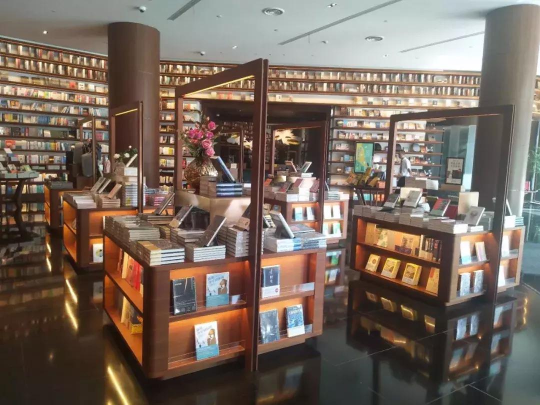 言几又书店西安迈科店,言几又迈科中心旗舰店