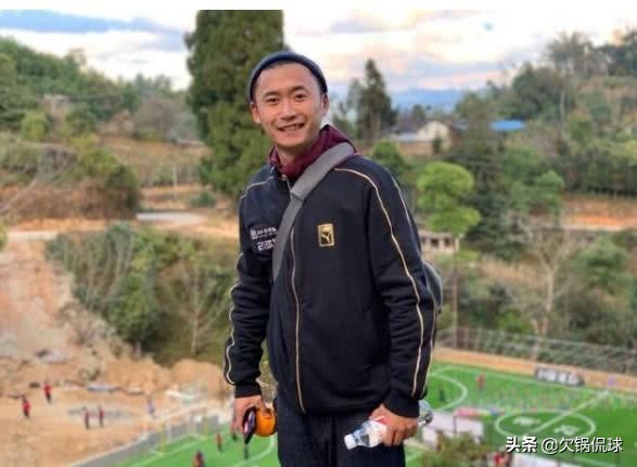 炸开锅!著名足球解说员揭露青训真实情况,球迷纷纷出来作证