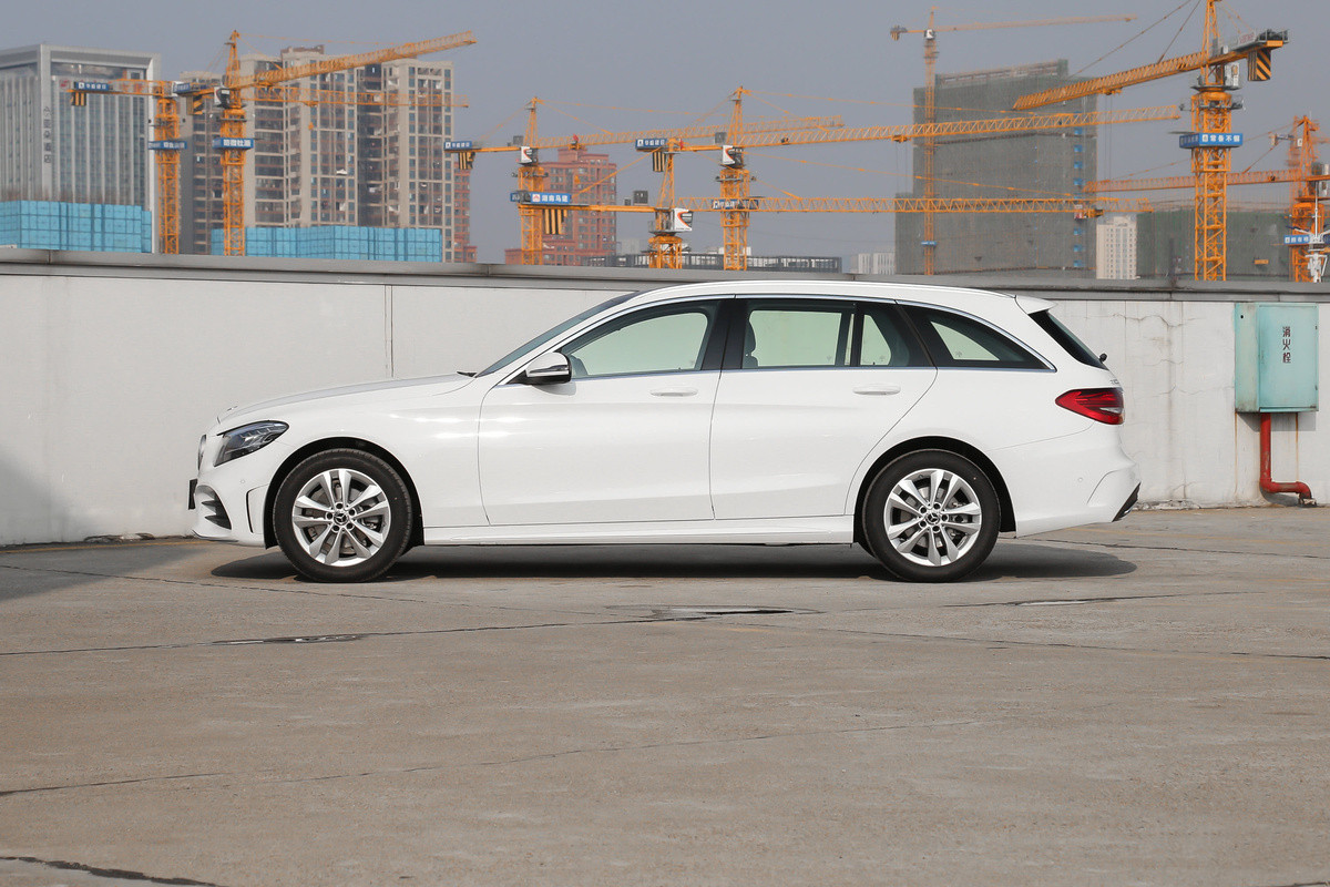 a4瓦罐旅行车和q5,奥迪瓦罐a4四驱旅行车