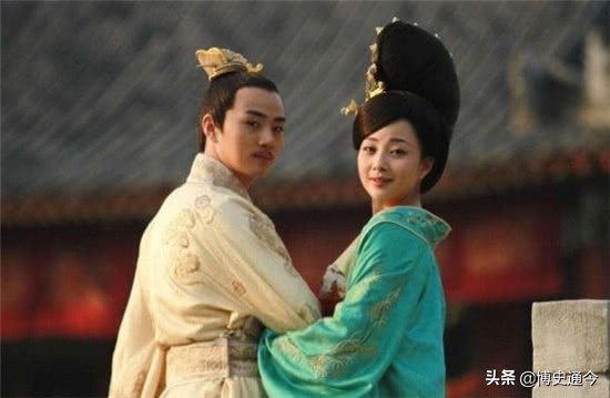 李世民登上皇位怎样对待他嫂子,李世民纳弟媳为妃是第几集