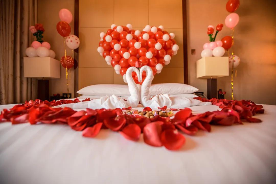 帮新娘子布置婚房,婚房如何布置更高级