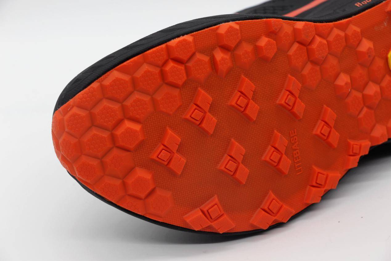 vibram防滑跑鞋徒步,vibram大底耐磨测试