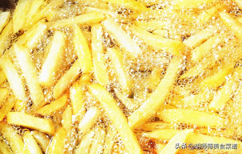 炸薯条生土豆直接炸可以吗,如何用土豆做薯条炸得更酥脆