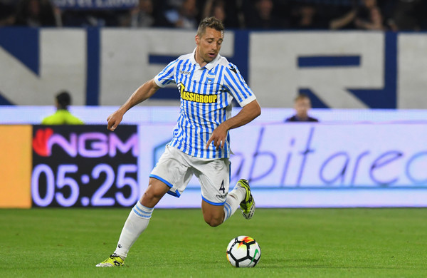 五大联赛中最残忍的犯规,五大联赛背身阻挡犯规