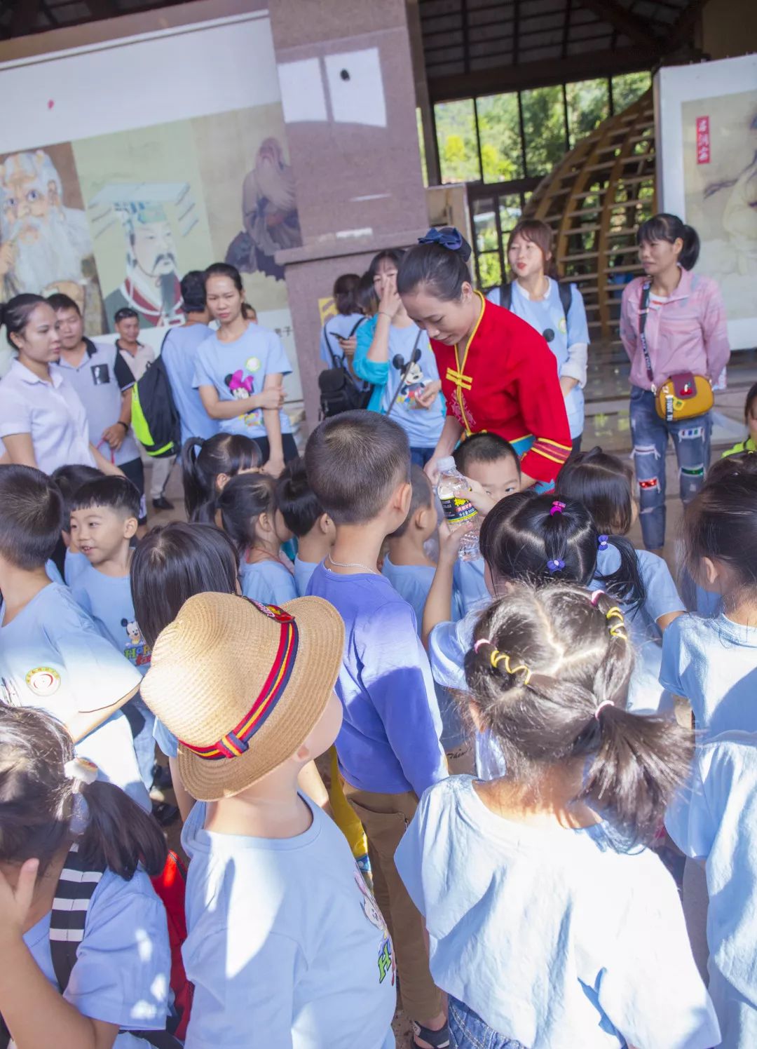 金秋多彩季，春晖幼儿园雨林仙境一日游