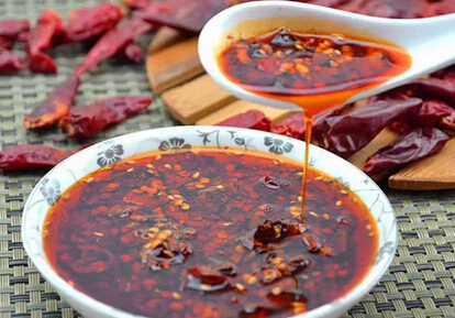 炸辣椒油时油里葱姜蒜炸糊了,刚炸辣椒油有点苦是怎么回事