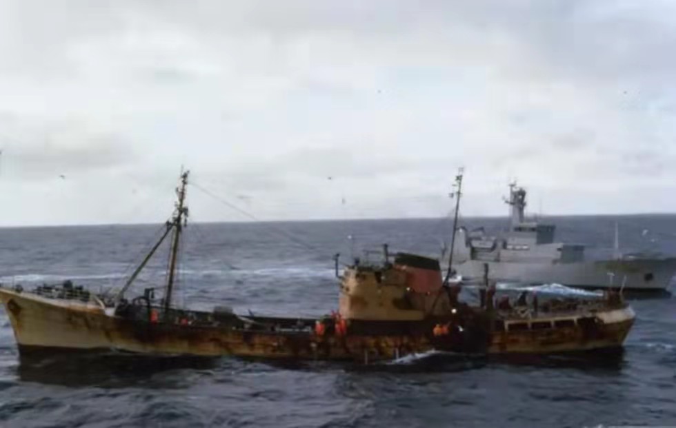 为了鳕鱼,这个弹丸小国和英国皇家海军打了三仗,居然都赢了