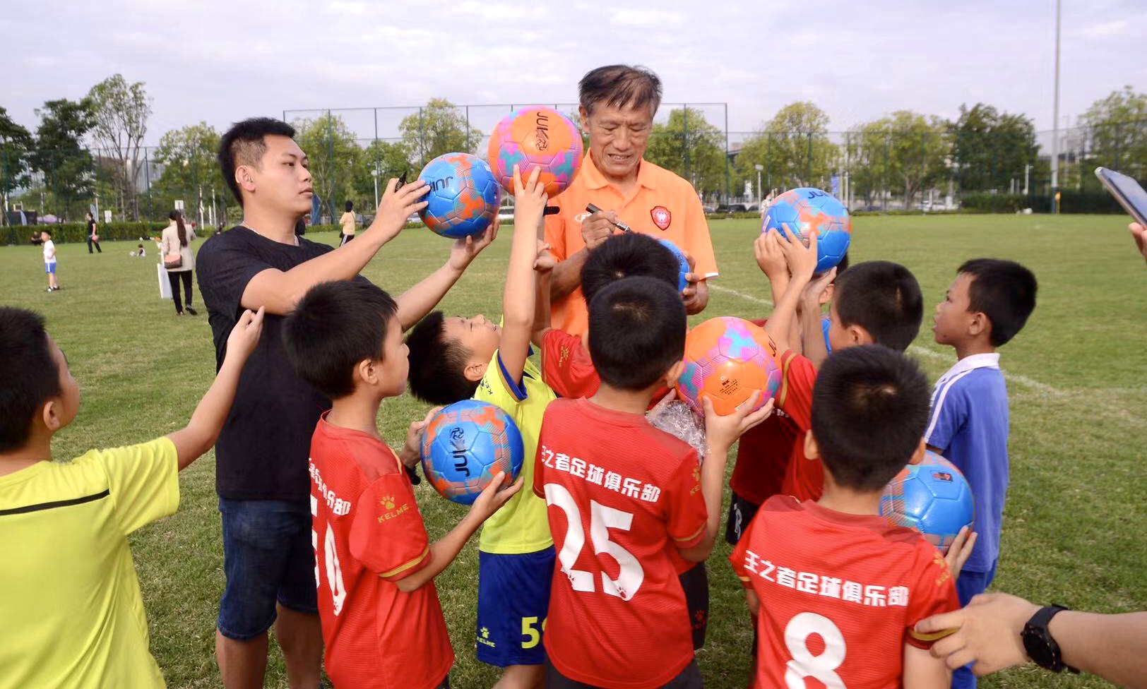 传承曾雪麟精神,传承体育精神争做时代新人