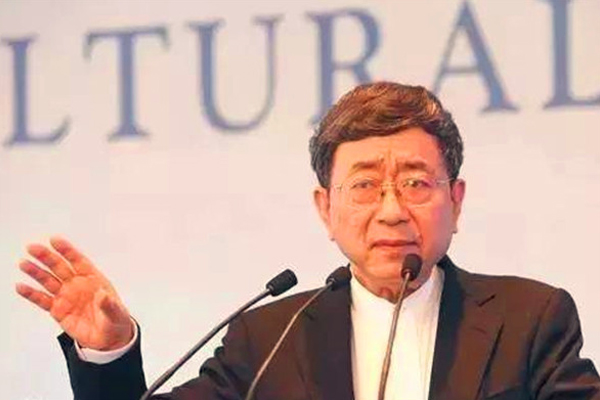 余秋雨易中天谁厉害,余秋雨评价方式