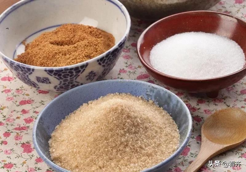 砂糖结块怎么办,赤砂糖结块了怎么快速弄散