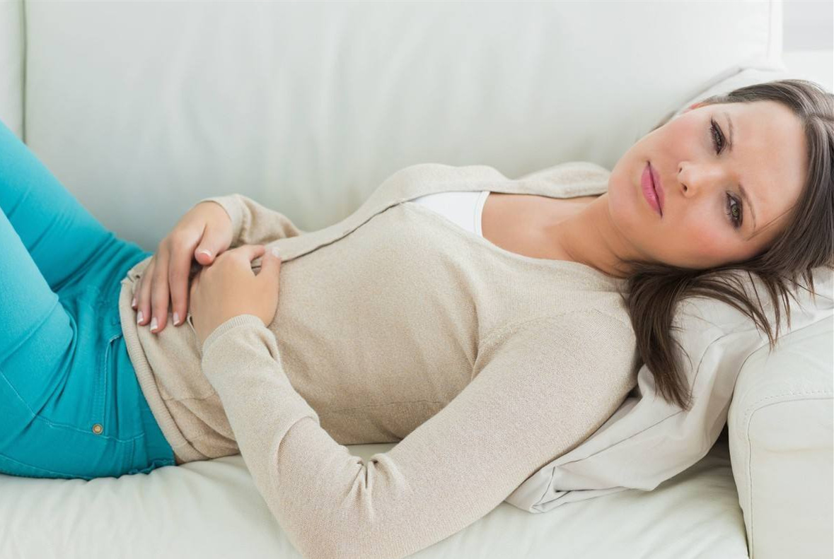 胃酸胃胀能吃牛奶饼干吗,胃溃疡胃酸能吃饼干吗