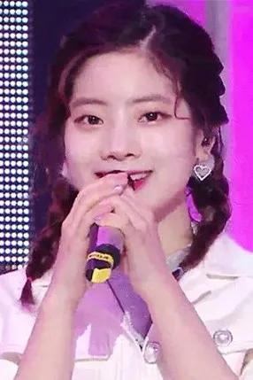 明星同款爱心气质高级轻奢耳饰,明星同款耳饰最好看的