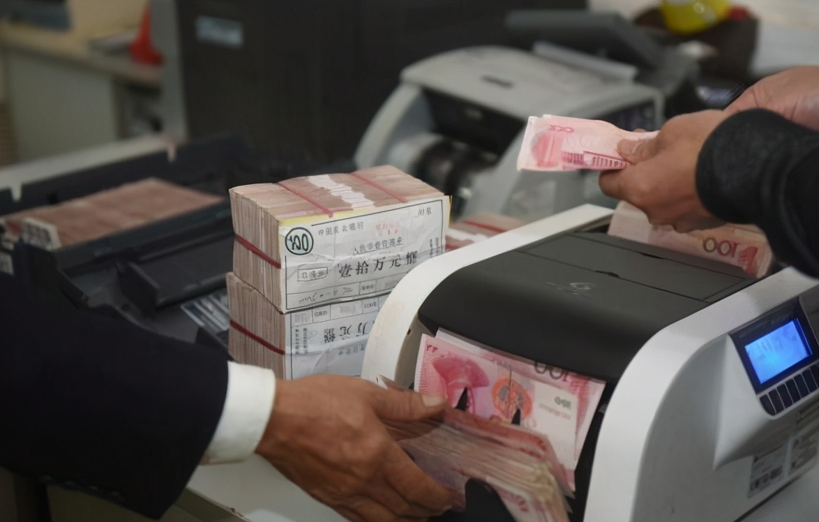 该不该在农村老家建房,农村该不该盖楼房