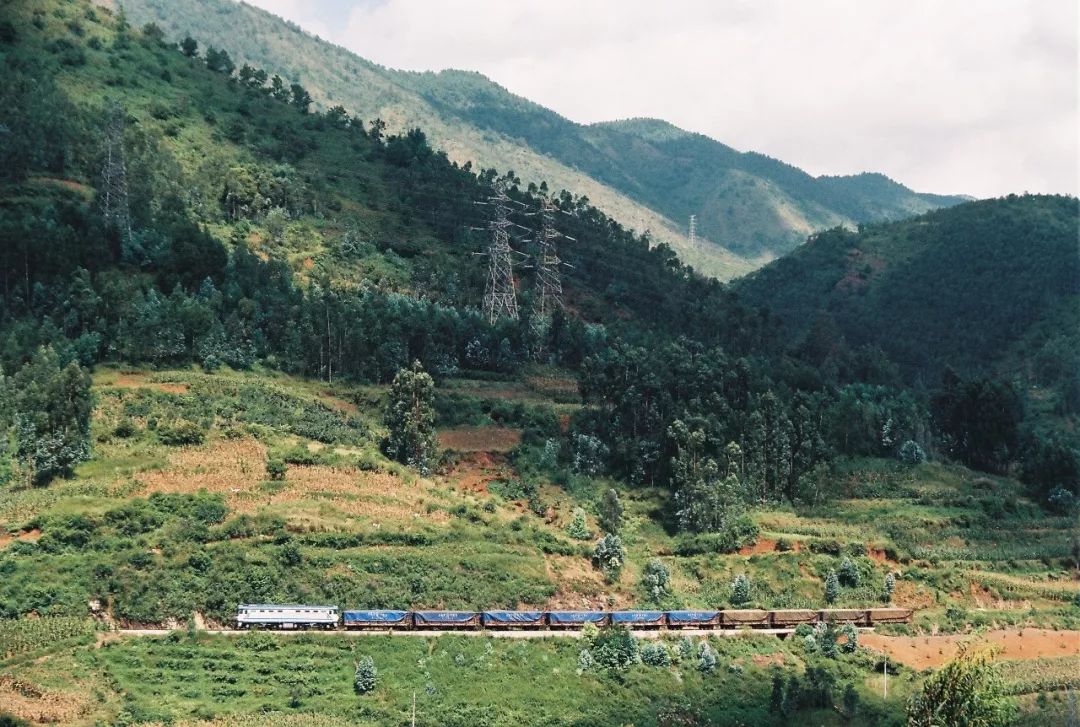 中国哪里还有绿皮火车,中国哪个城市绿皮火车最多