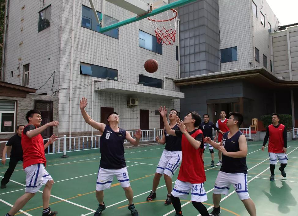 高燃时刻来袭，邯郸市交通运输局以特有方式庆祝五四青年节