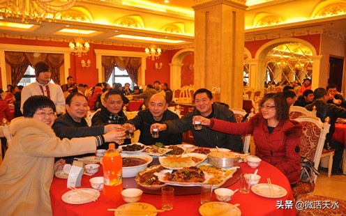 适合年会的背景音乐推荐,年会适合放的轻快音乐有哪些