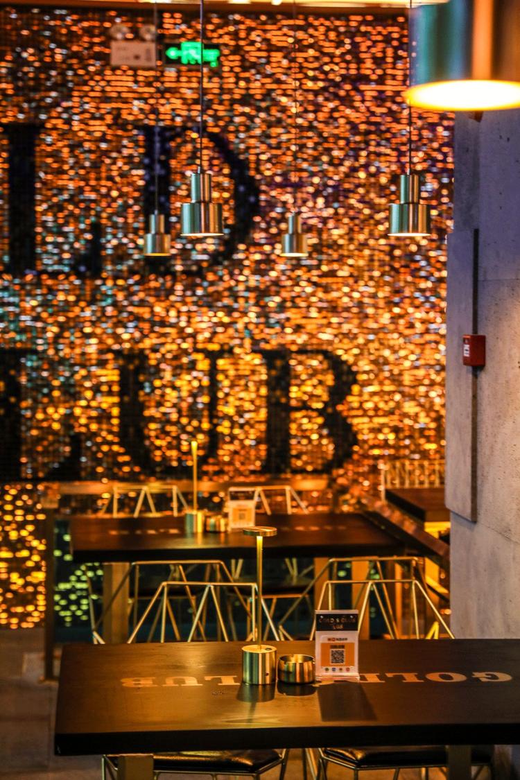 武汉可以吃饭的音乐酒吧,武汉比较嗨的音乐酒馆