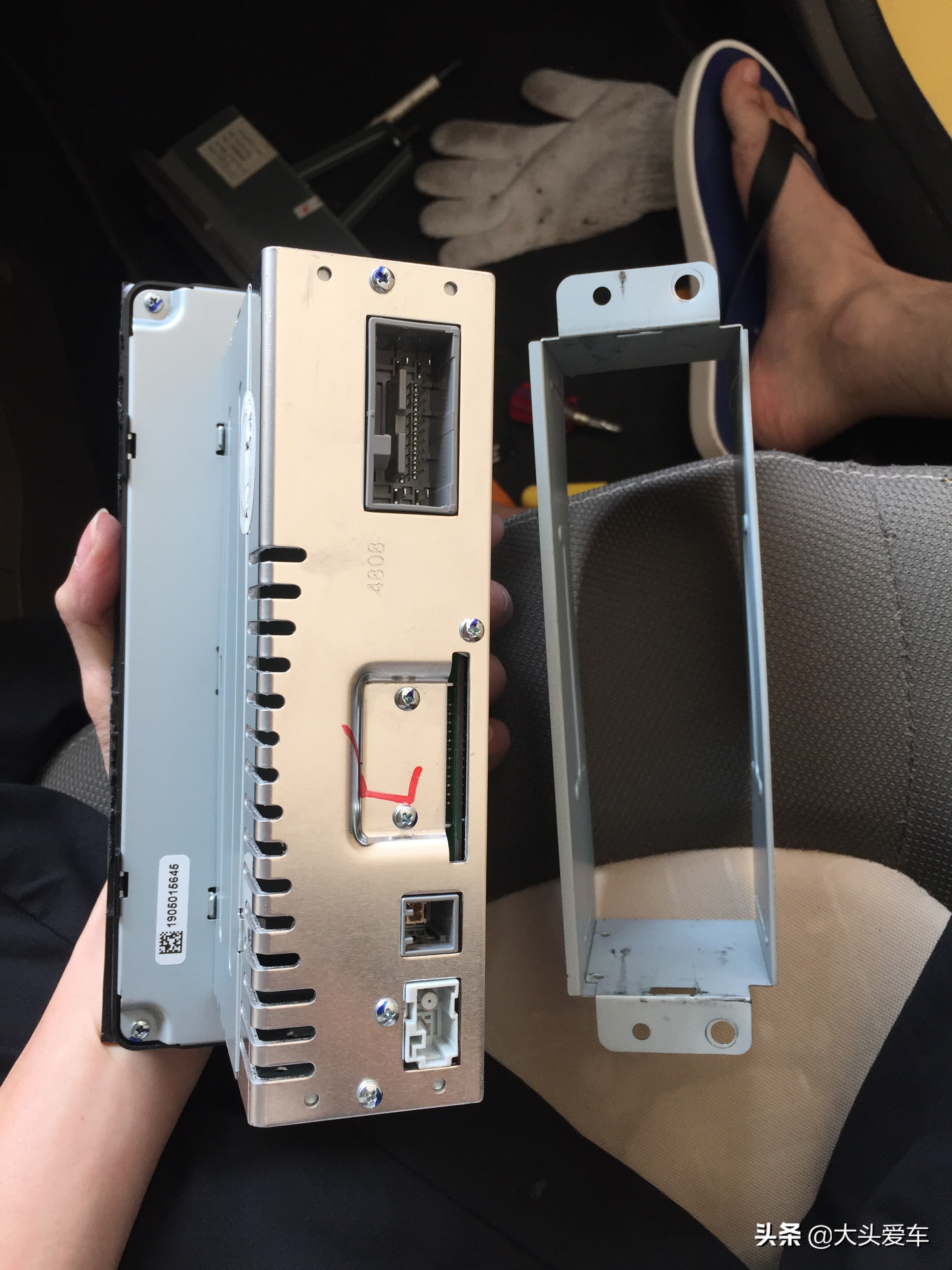 12年奔奔mini换收音机,12年二手奔奔mini