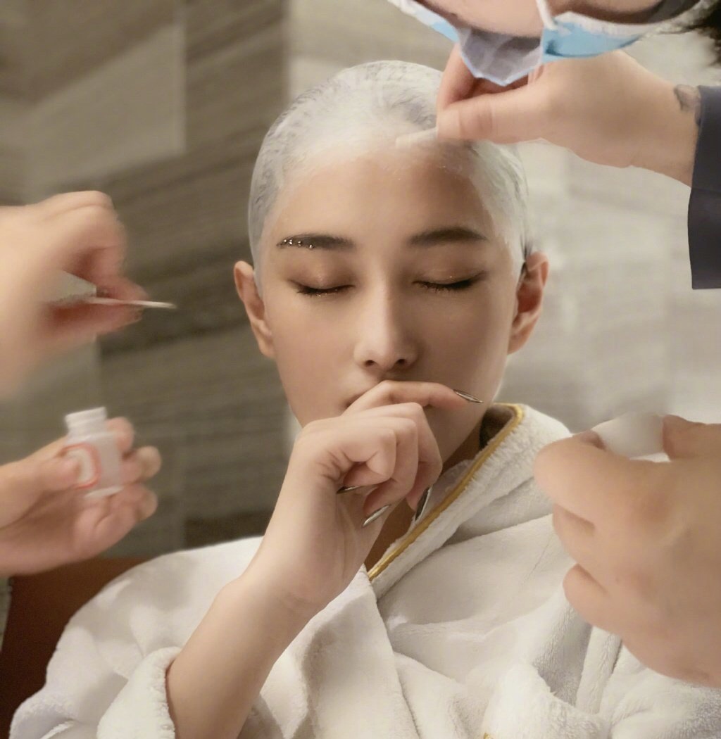 张馨予杨迪何捷沈梦辰,张馨予光头汪涵