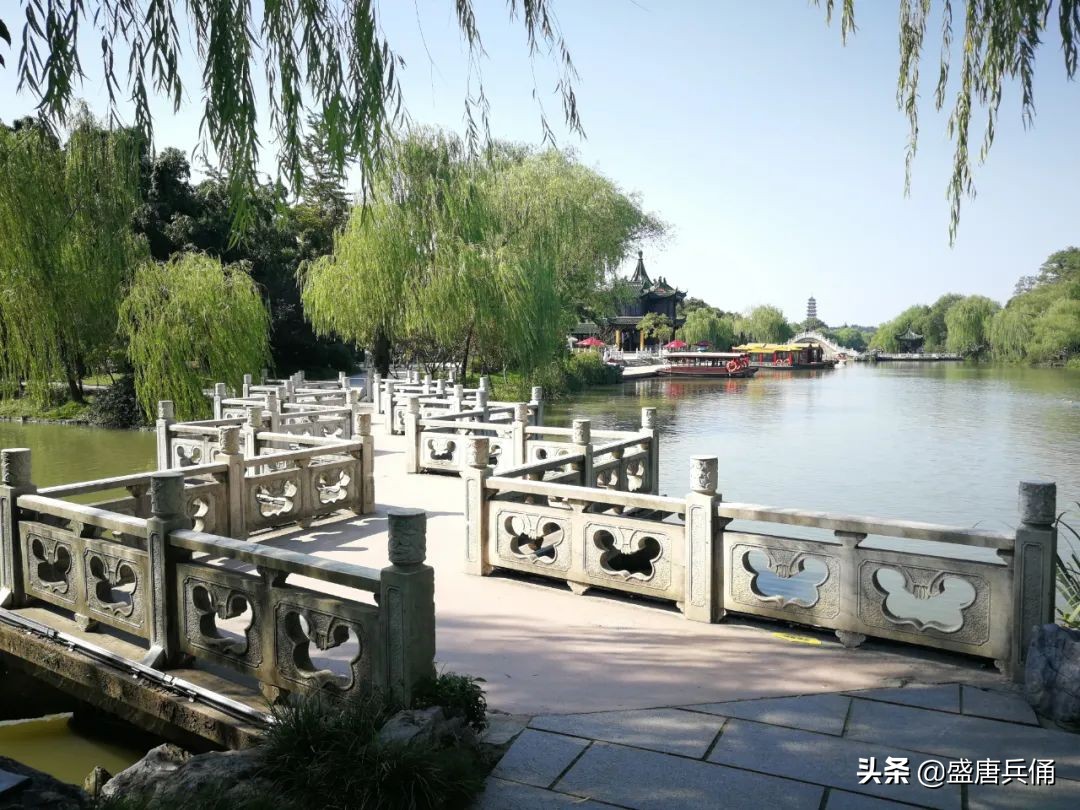 扬州｜垂杨不断接残芜，雁齿红桥俨画图