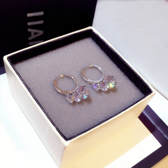 耳饰新款耳环时尚潮流,推荐女生的法式复古耳环