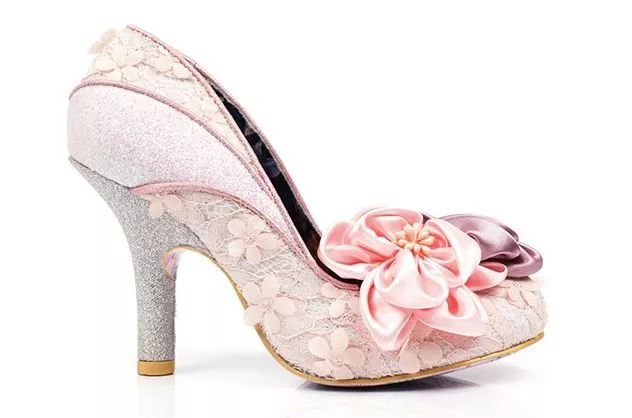 四月婚礼季,四月结婚穿什么鞋好看